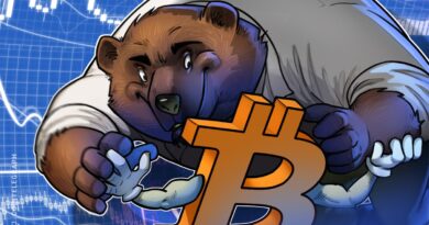 Bitcoin bearish divergence threatens price drop below $100K