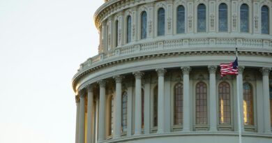 Senators Slam Stablecoin Bill Failure Over Partisan Politics