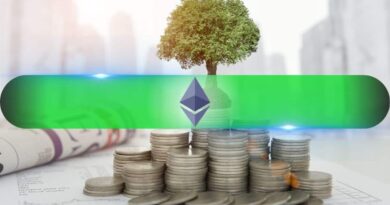 Ethereum Steals the Spotlight With $1.59B Inflows, But Not All Altcoins Are Winning