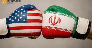 Bitcoin Slides Below $79K as Trump’s Iran Threat Sends Oil Past $105