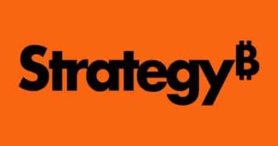 Strategy pauses Bitcoin buys ahead of Q1 earnings amid geopolitical tensions
