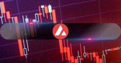Is Avalanche Falling Behind? Social Media Debates Heat Up Over AVAX Growth Slowdown