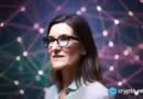 Cathie Wood snaps up $25.5M in Coinbase, SpaceX and Circle shares
