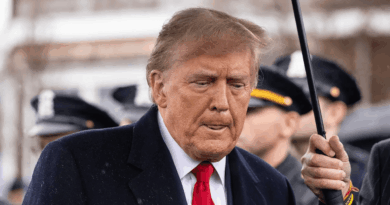 Trump Declares Iran Deal Done, Reopens Strait of Hormuz — Bitcoin Climbs Past $65K – Bitcoin News