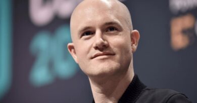Coinbase CEO Brian Armstrong Rejects Calls for a New AI Regulatory Body