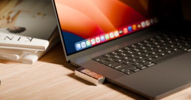 The Dune keypad device can be your meeting controller and more