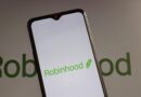Robinhood Chain Tops $560 Million in Daily DEX Volume, Fueled by Meme Coin Boom