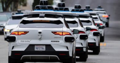 Waymo says San Francisco service has resumed after one-hour pause
