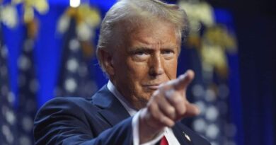 US Senators Urge SEC to Probe Trump Meme Coin Over Billions in Investor Losses