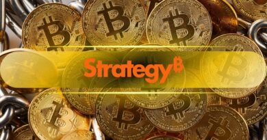Analyst Blasts Strategy After CEO Signals New Priority Beyond Bitcoin