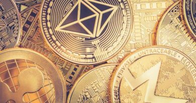 Altcoins Could See Up to 1,000x Returns Post-Pullback, Analyst Predicts