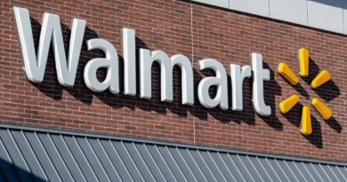 Walmart says it won’t personalize prices despite patents